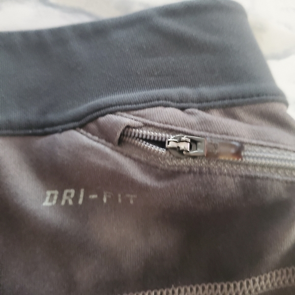 Nike  Grey Tie-Dye Leggings S - Picture 7 of 12